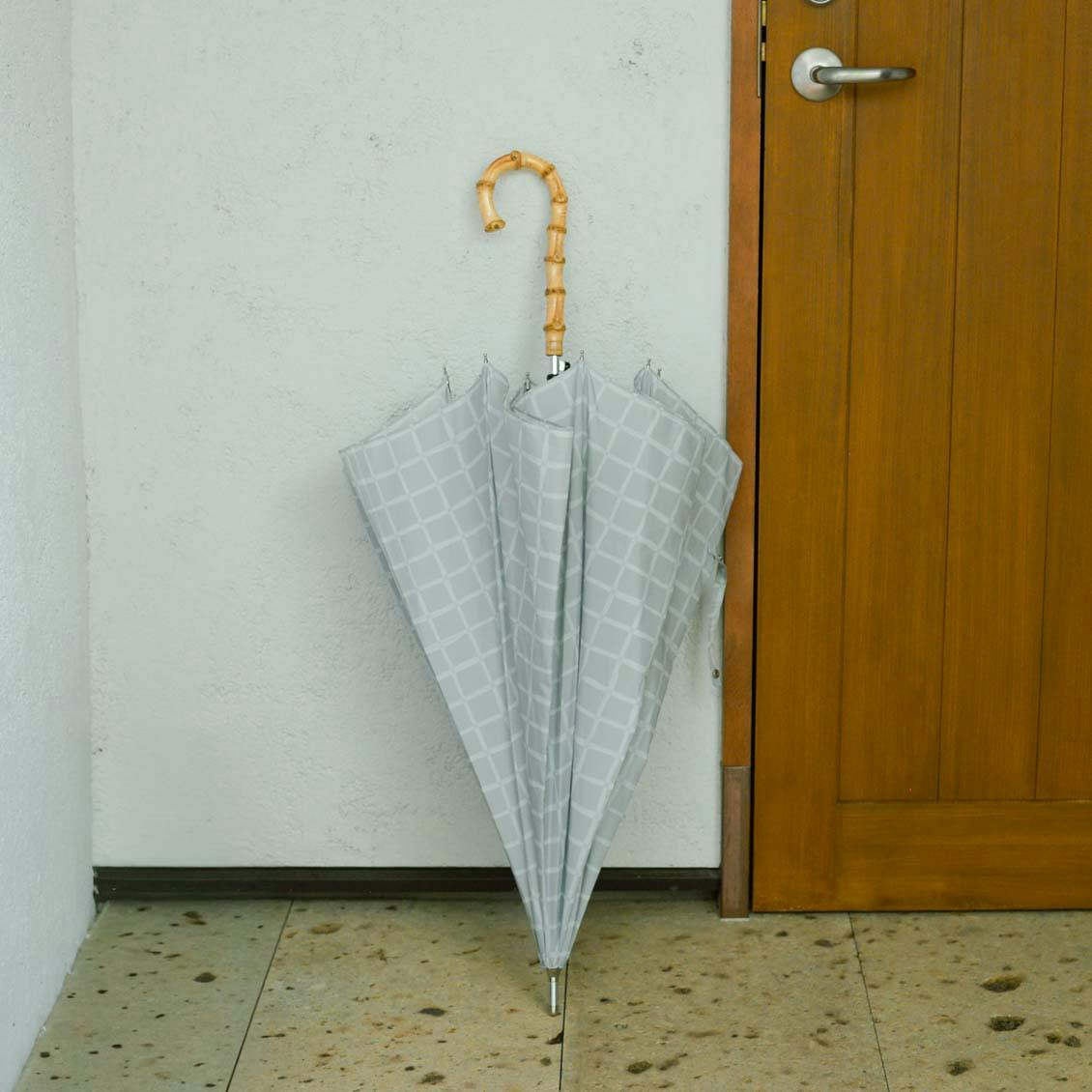 【スタッフの愛用品】梅雨入り前に、傘を新調してみたら