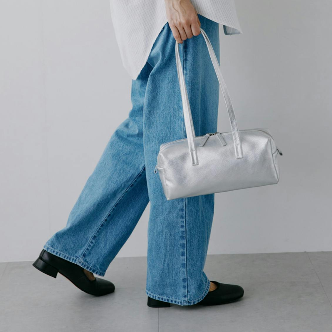 発売後即完売！横長レザーバッグが再入荷