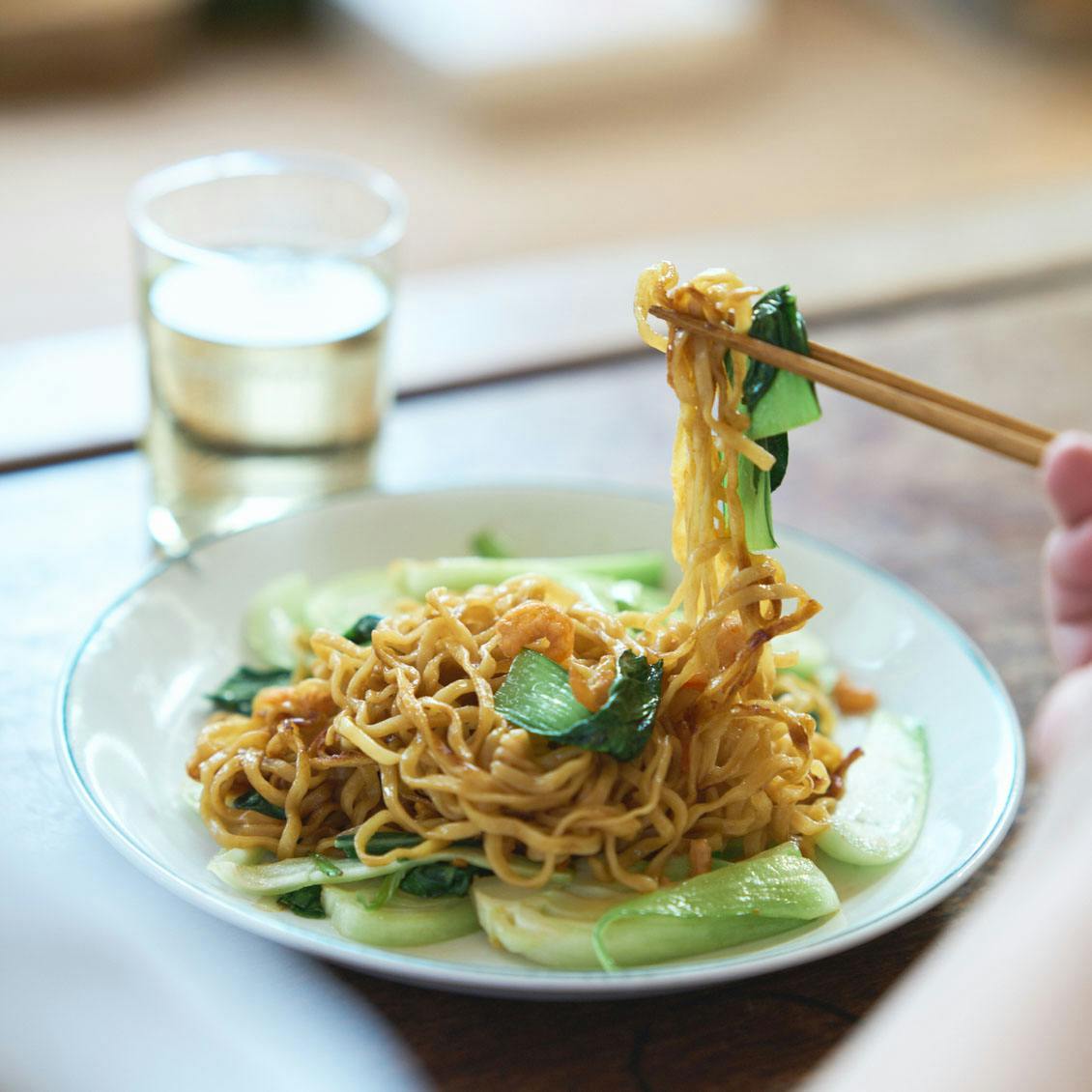 越前焼　そばやうどんや素麺が映える色合いのおしゃれそば皿セット　日本六古窯の1つ 越前焼 そばやうどんや素麺が映える色合いのおしゃれそば皿