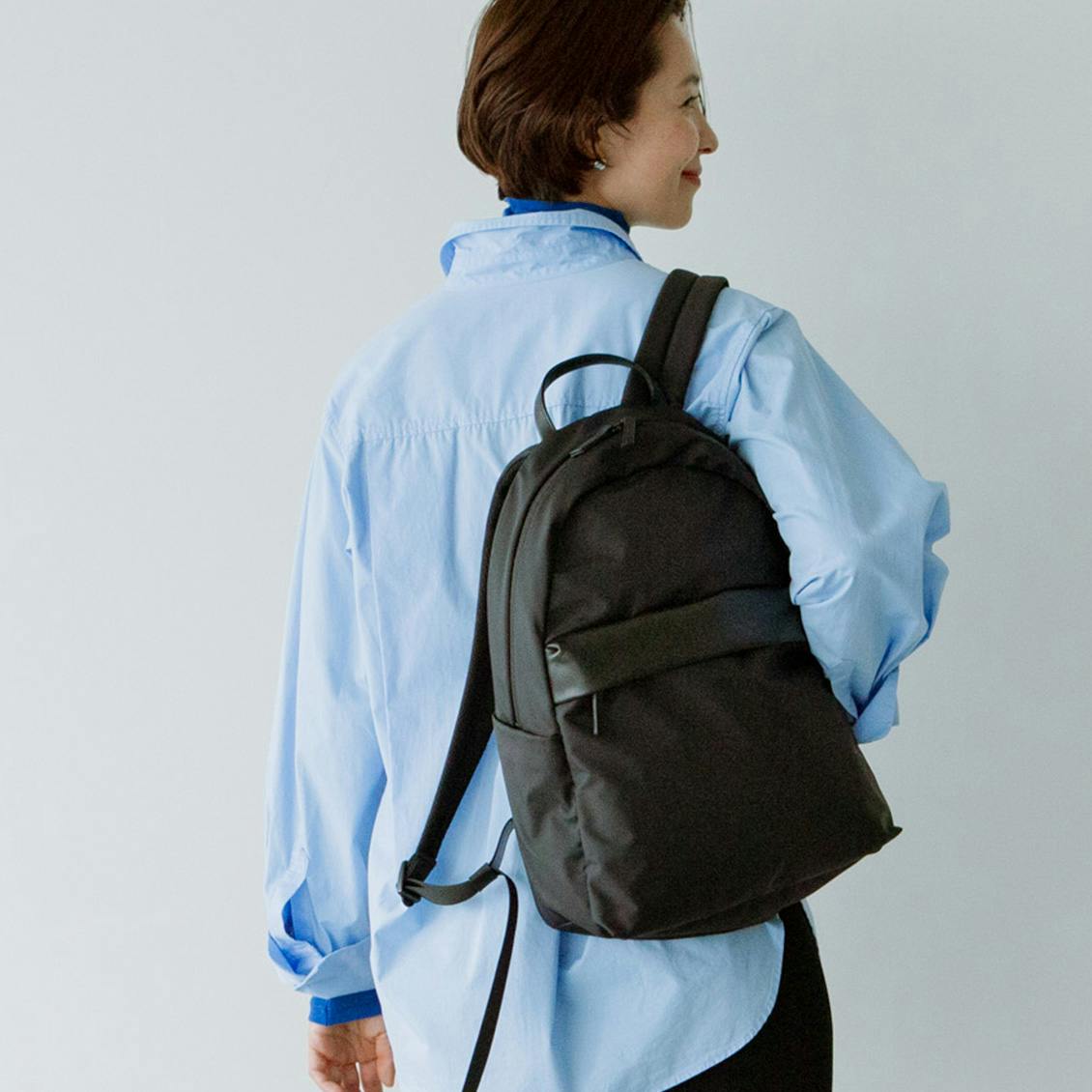 ビジネスシーンも、休日のお出かけも