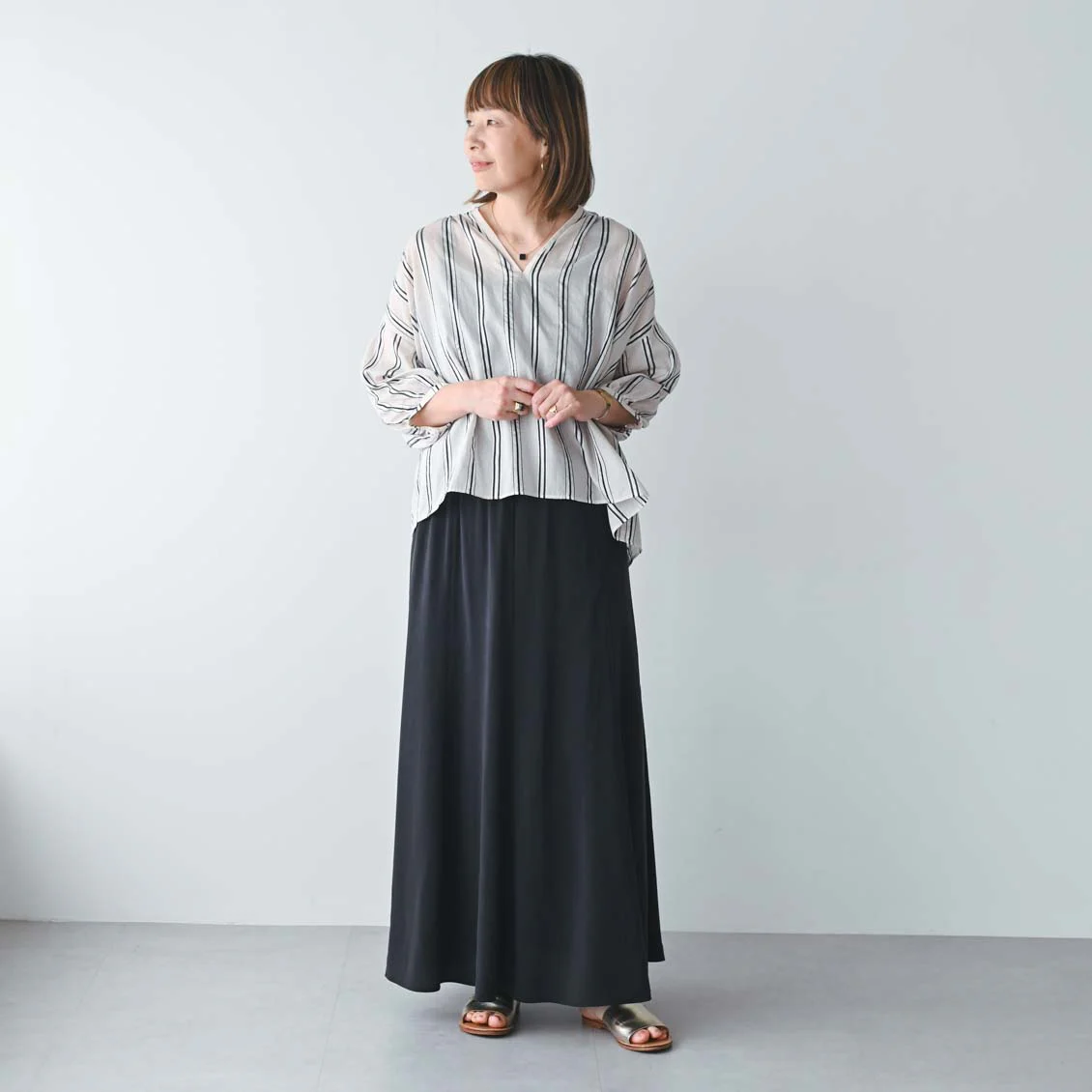 【着用レビュー】3サイズ展開のスカートを4名が着てみました