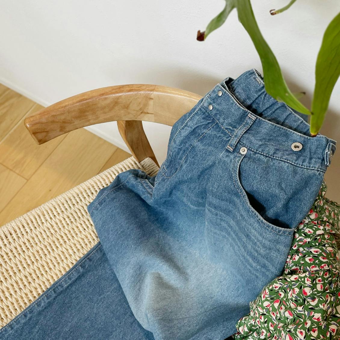 【スタッフの愛用品】自分サイズのはきこなしが叶った、調整可能なワイドデニム