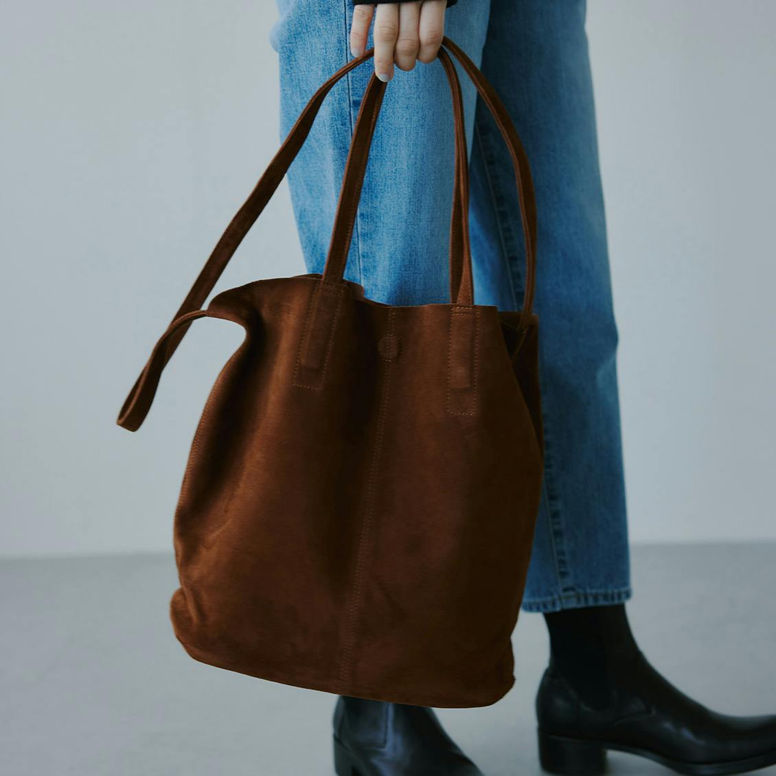  大人の上質スエードレザーバッグ