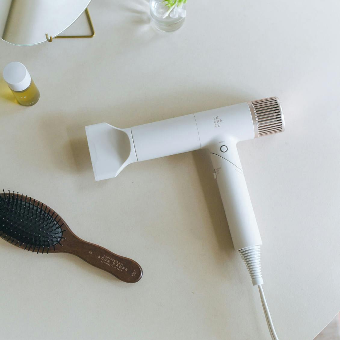 【新商品】 まだ蒸し暑さが残る今のヘアケアにも◎ 素早く乾いて、毎日使いやすい「ドライヤー」が新登場！