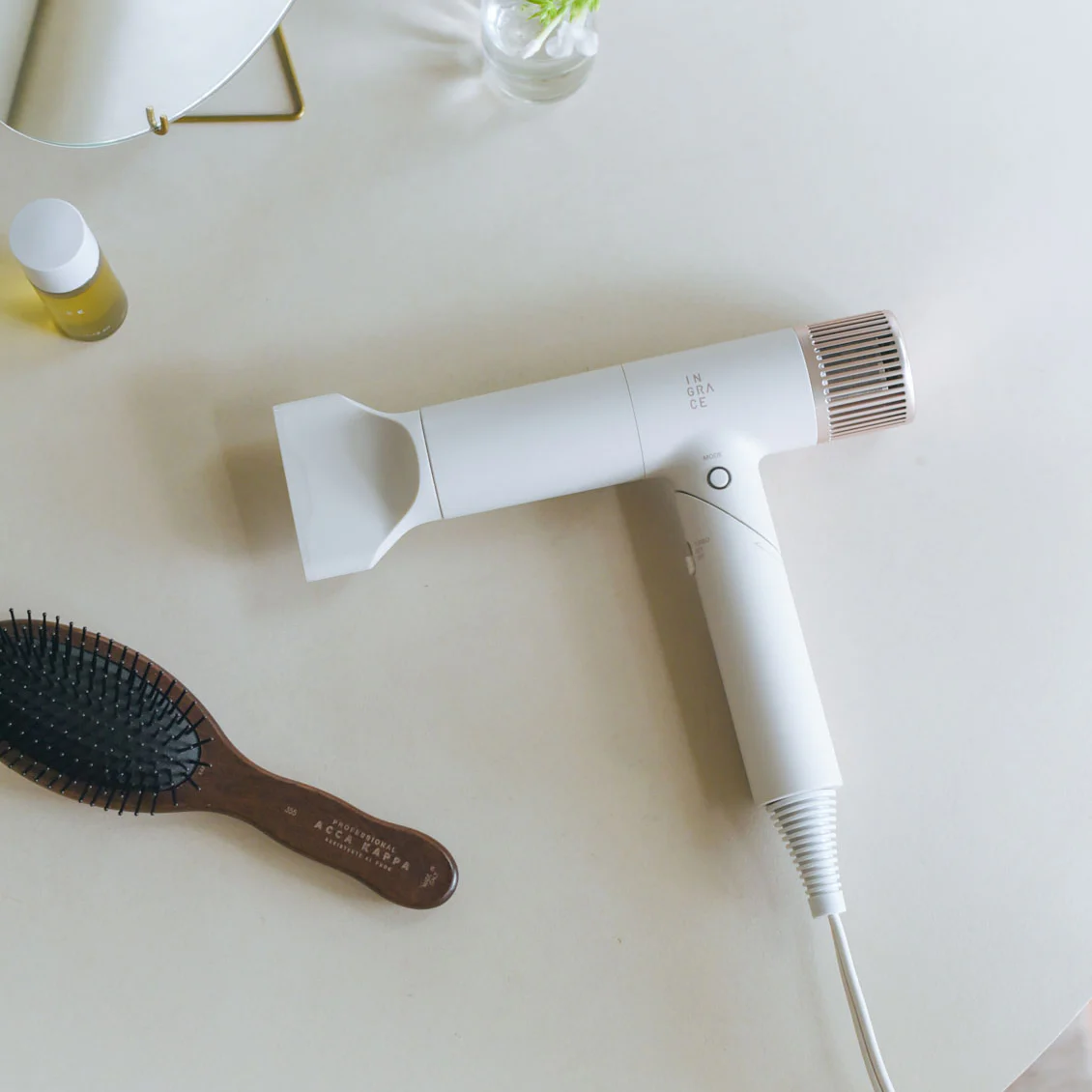 【新商品】 まだ蒸し暑さが残る今のヘアケアにも◎ 素早く乾いて、毎日使いやすい「ドライヤー」が新登場！