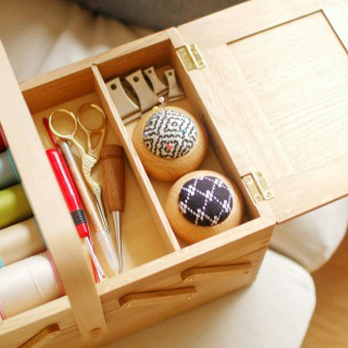 当店ロングセラー、倉敷意匠の裁縫箱