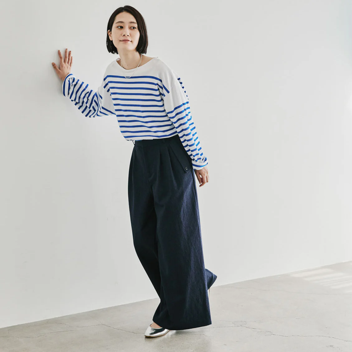 締めつけフリーで、上品も叶えるワイドパンツ