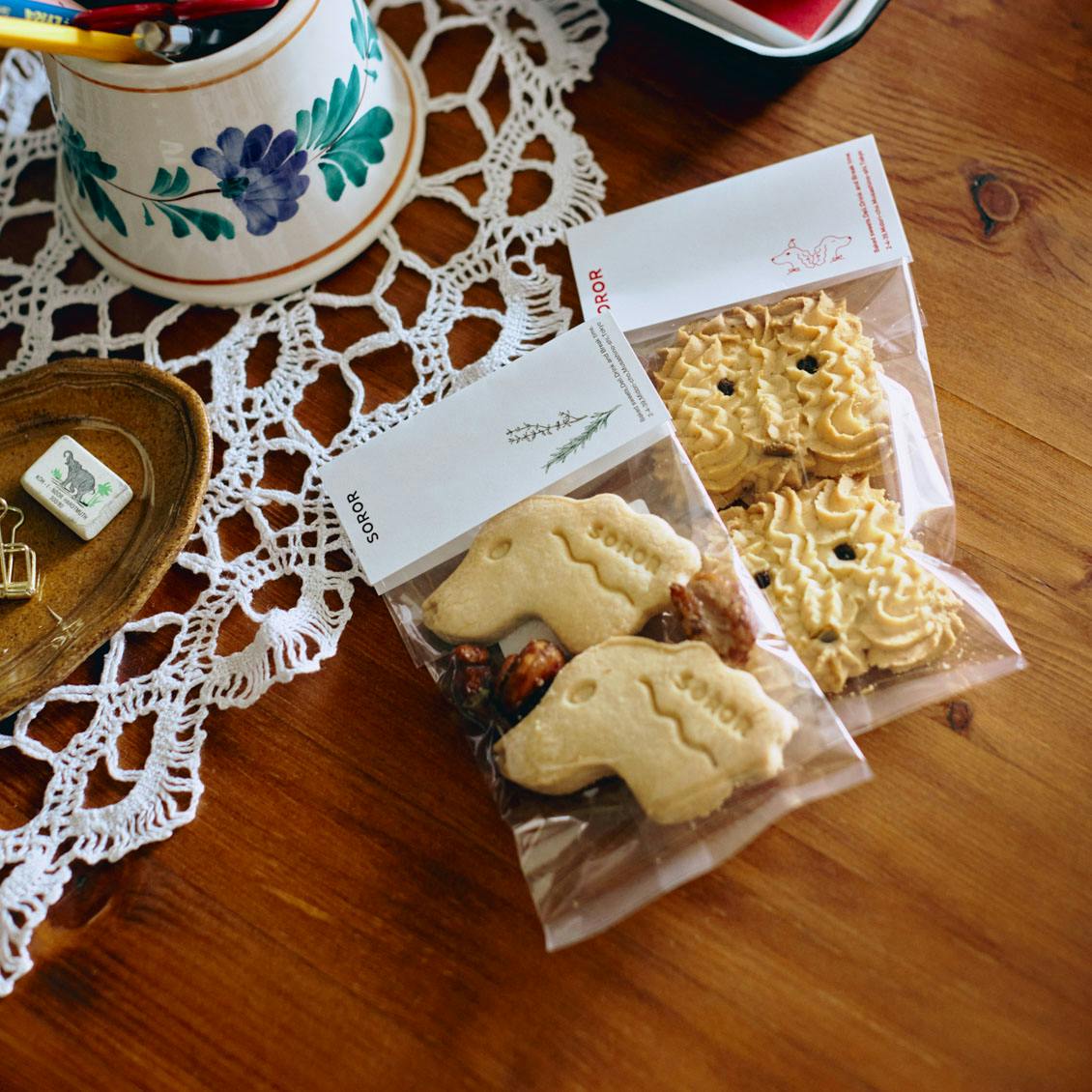 【妄想おやつ日記】平日編：手みやげだったはずのクッキーに、おはようレモンケーキ。半年のご褒美にほしいもの