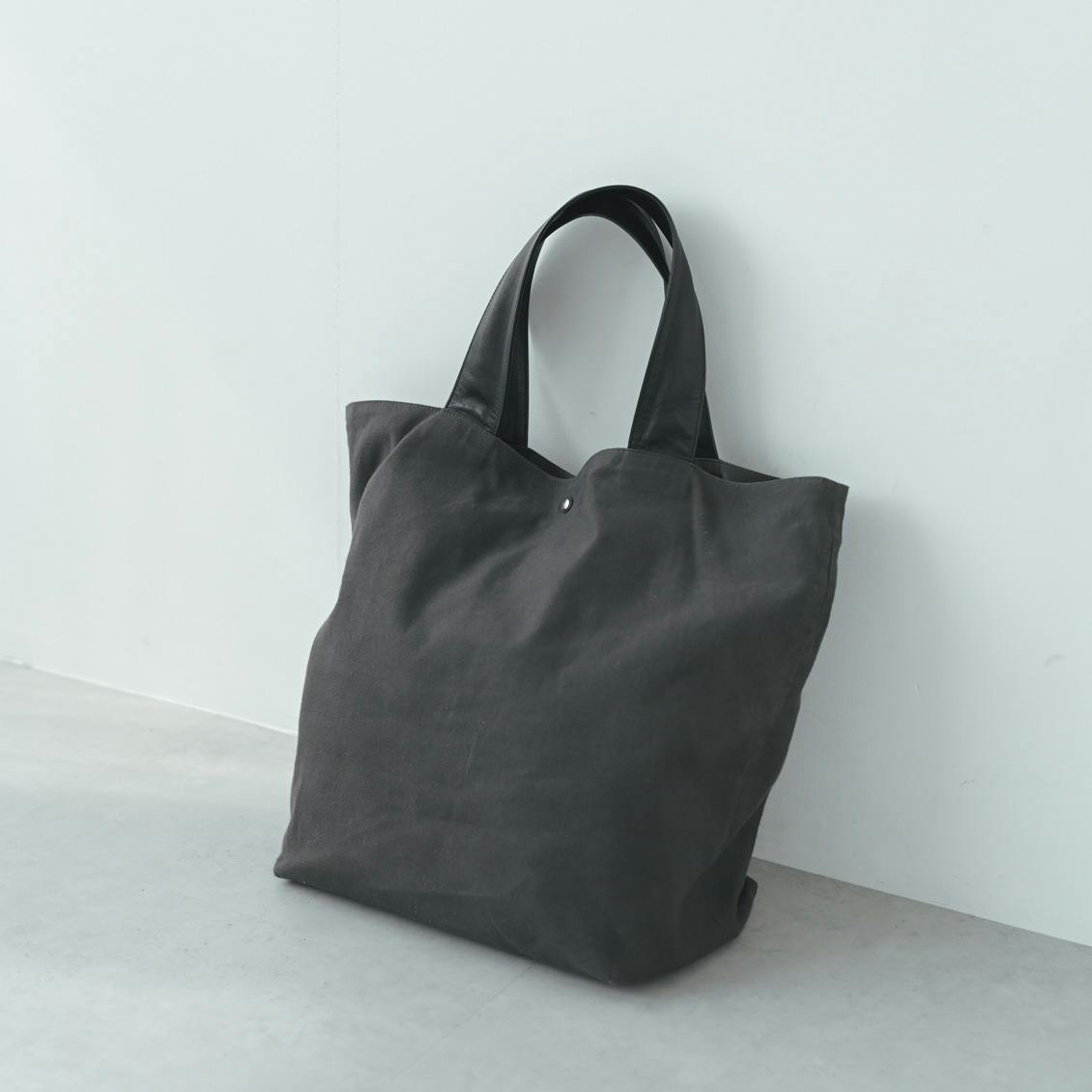 【スタッフの愛用品】通勤もお出かけもこれ一つで。yesの「2wayトート」
