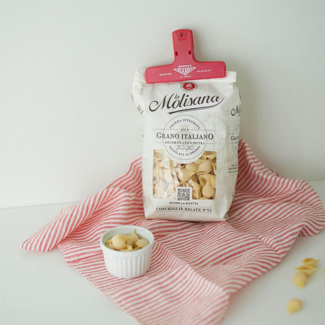 紙ものやお菓子の袋留めに