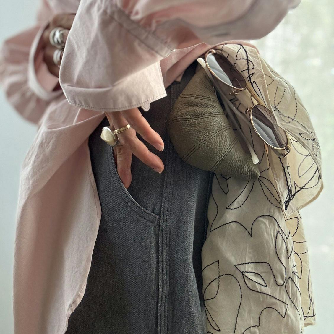 LEMAIRE ニット巾着袋 ベージュ 収納袋付き あの人のバッグ】私のものも、