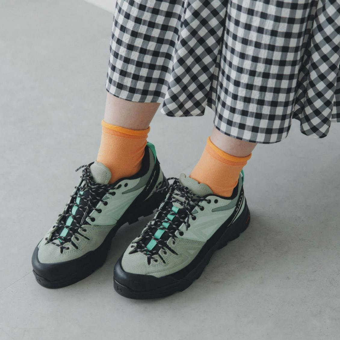 程よい透け感で、春を先取り。