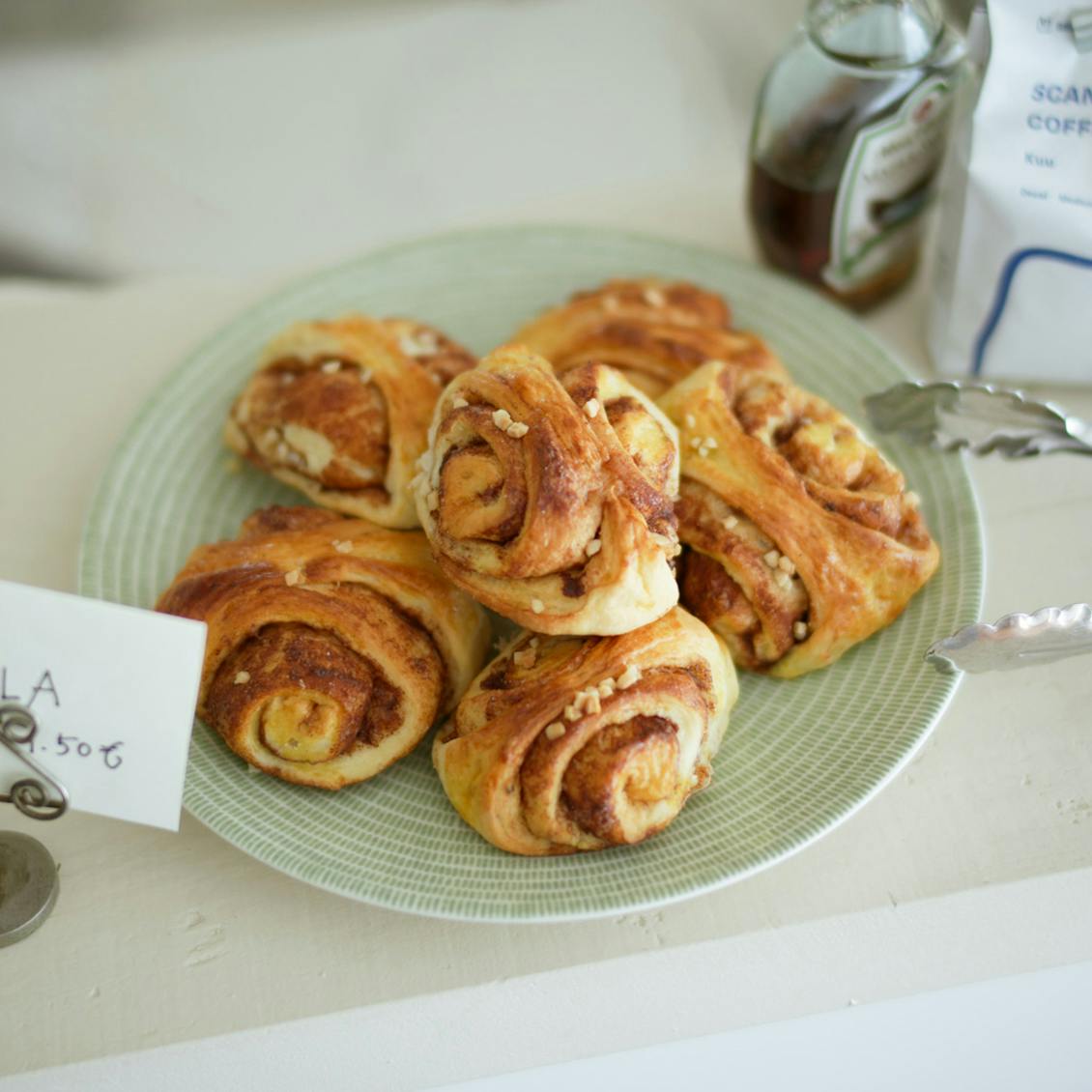 映画「かもめ食堂」でお馴染みの器