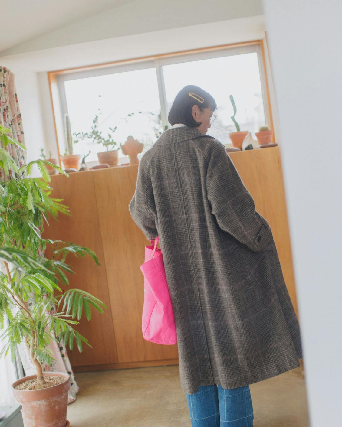 あの人が着てみたら】軽くてあたたか。毎日たよれるチェック柄のコート