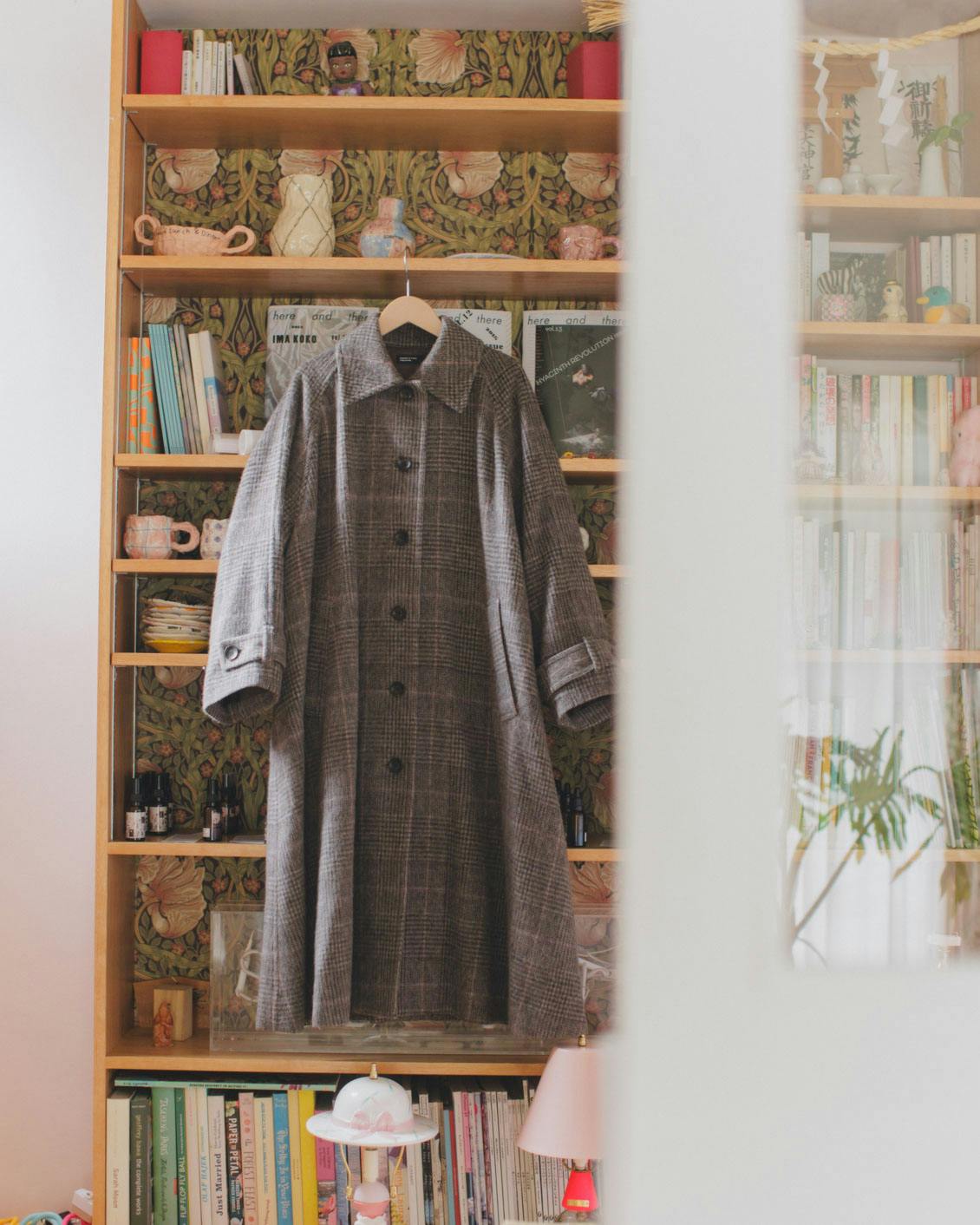 あの人が着てみたら】軽くてあたたか。毎日たよれるチェック柄のコート