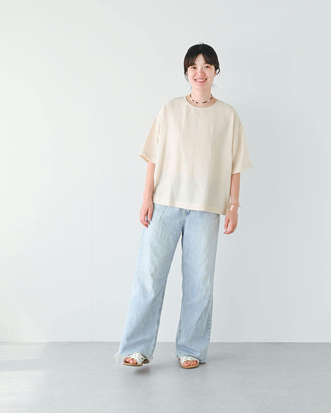 北欧暮らしの道具店　きれい色のTシャツブラウス　ペールグレー 着用レビュー】今すぐ活躍、秋までOK！新色「Tシャツブラウス