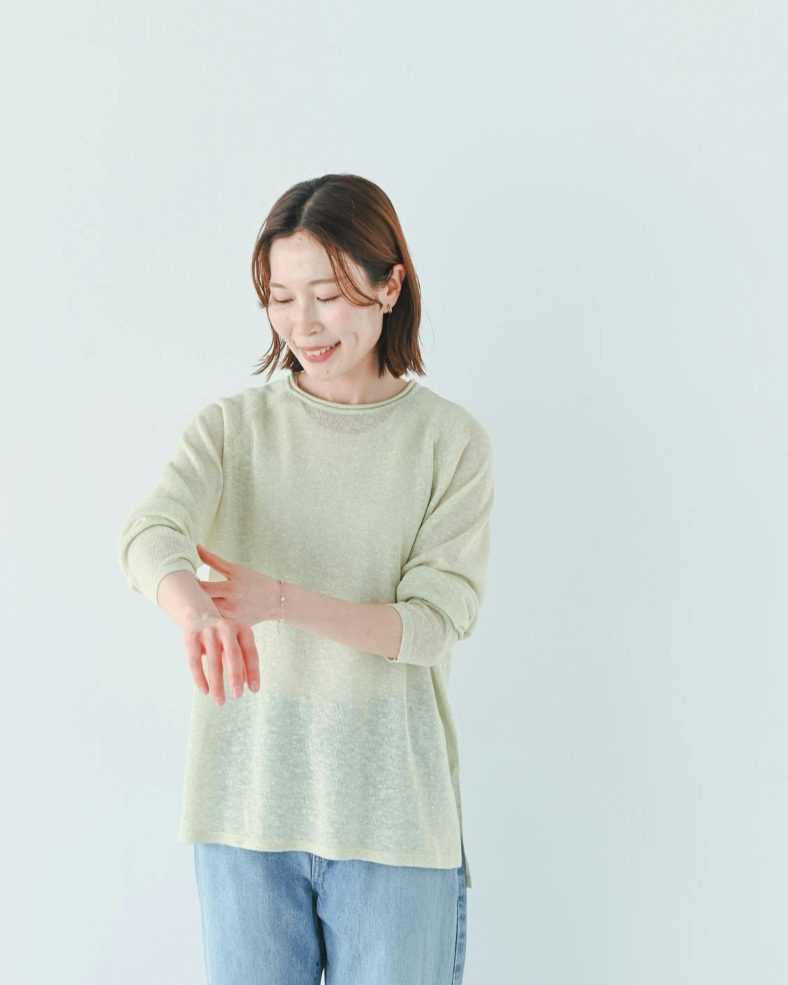半額！せいらちゃん着用　シアーニット 着用レビュー】夏までさらっと涼しい「シアーニット」を5名が着てみ