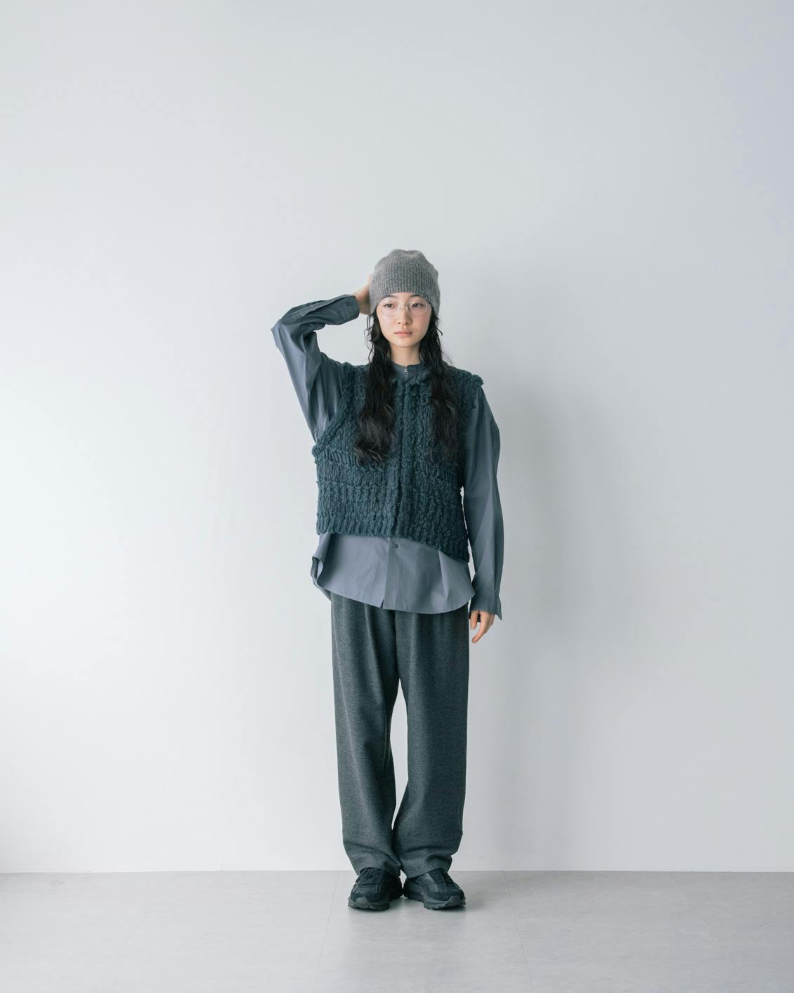 新商品】冬コーデに、ひとさじの “変化” を。重ねるだけで決まる