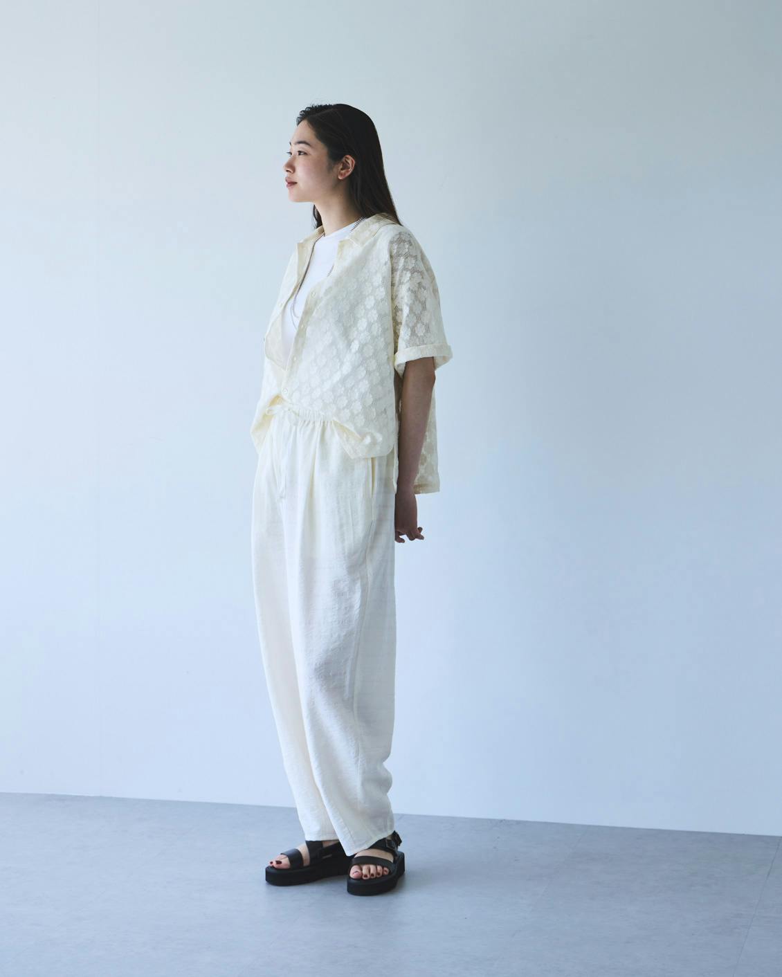 新商品】涼やかに揺れる。とろみ素材でつくった織柄チェックの