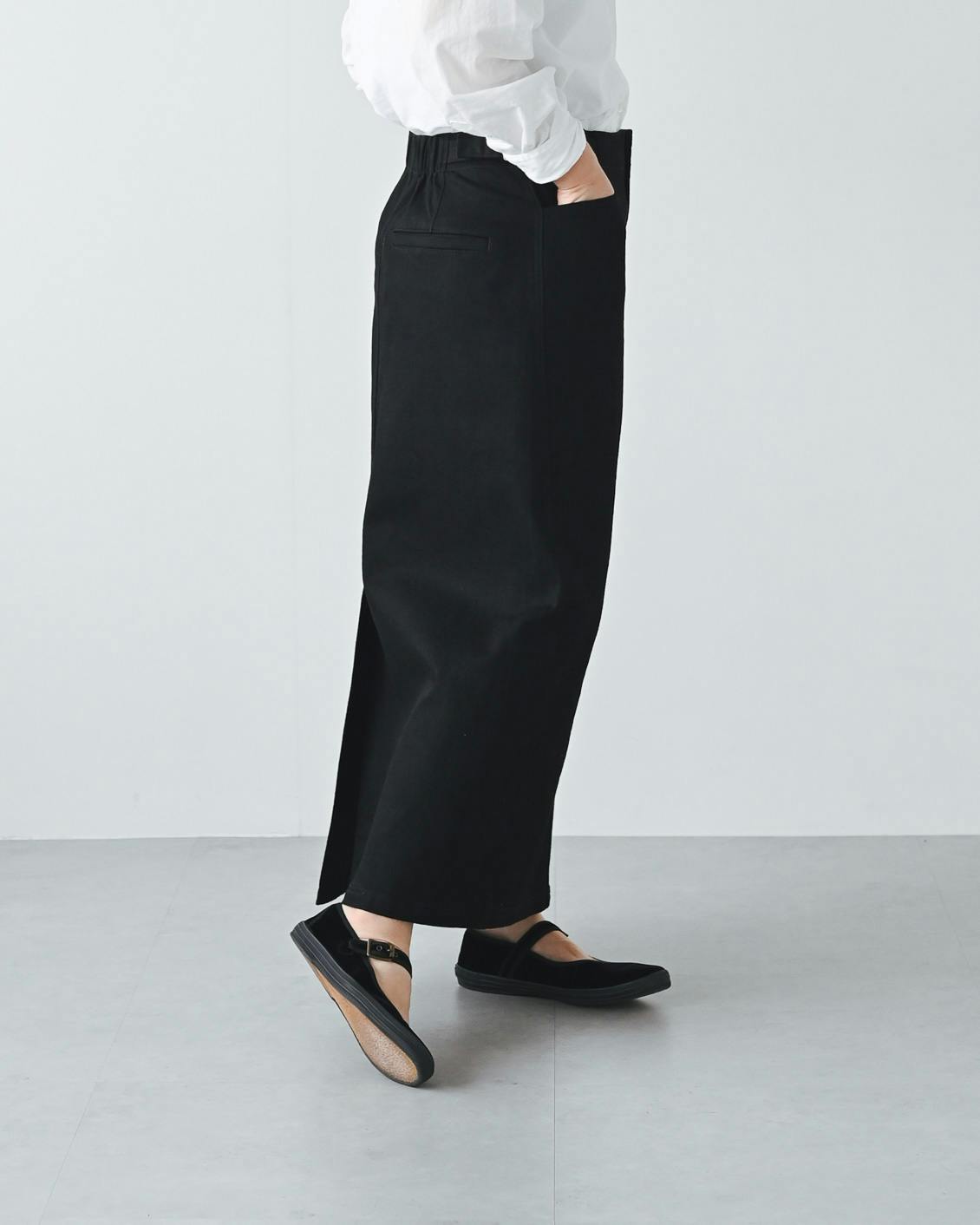 着用レビュー】「デニム素材のナロースカート」を、スタッフ5人が着て