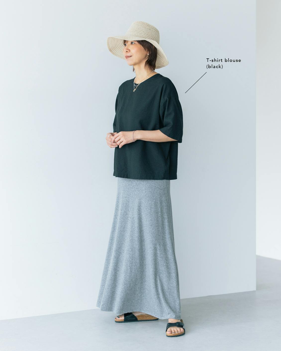 北欧暮らしの道具店　きれい色のTシャツブラウス　ペールグレー 涼しさも、品のよさも」きれい色のTシャツブラウス - 北欧