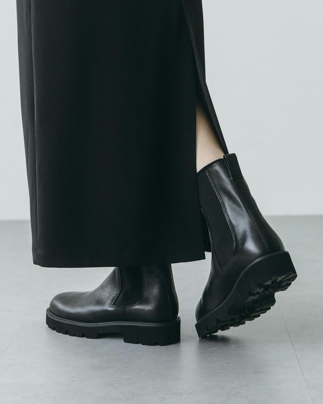 開発秘話】オリジナルシューズ第二弾！すっきり見えて、履き心地抜群の