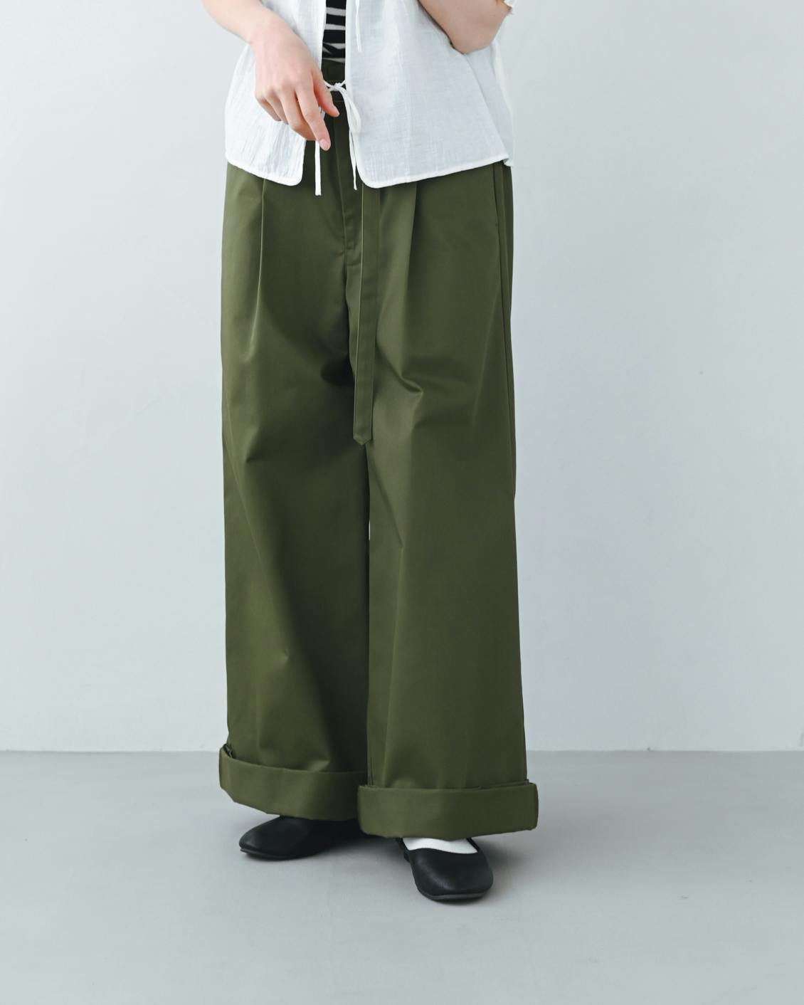 着用レビュー】「大人のためのワイドチノパンツ」を5名のスタッフが着