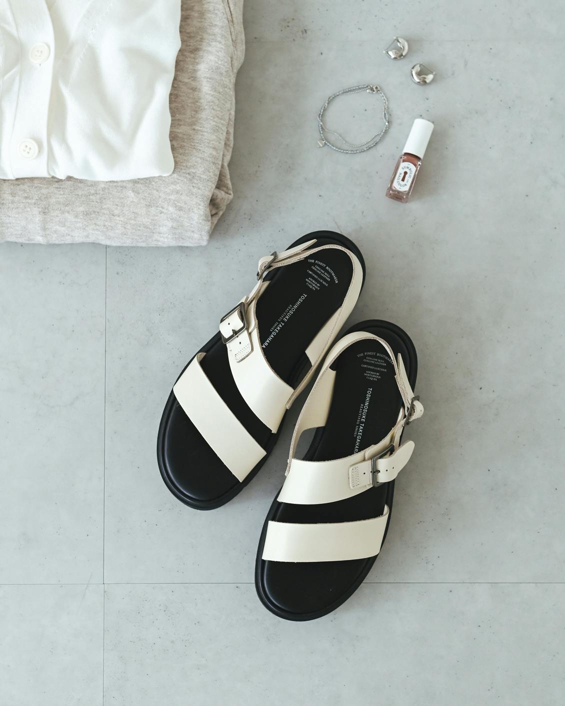 夏の足元、何はこう？】厚底でも品よく軽やか。BEAUTIFUL SHOESの