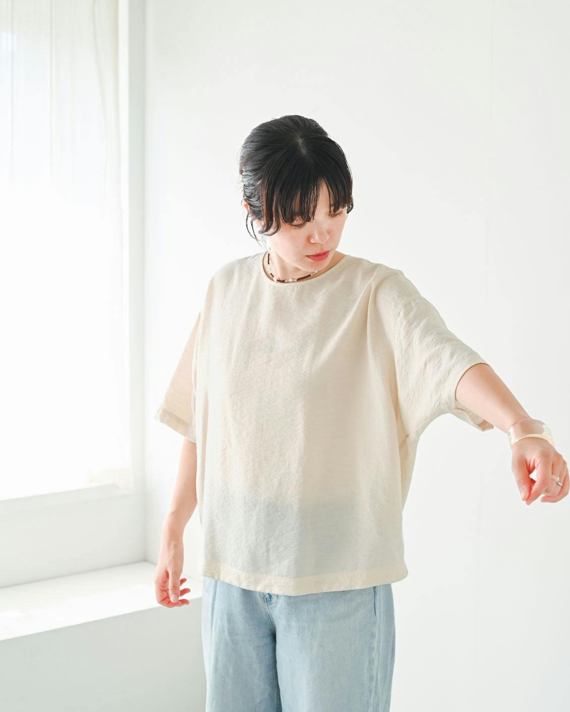 【新品】　北欧暮らしの道具店　きれい色のTシャツブラウス　ペールグレー 涼しさも、品のよさも」きれい色のTシャツブラウス - 北欧