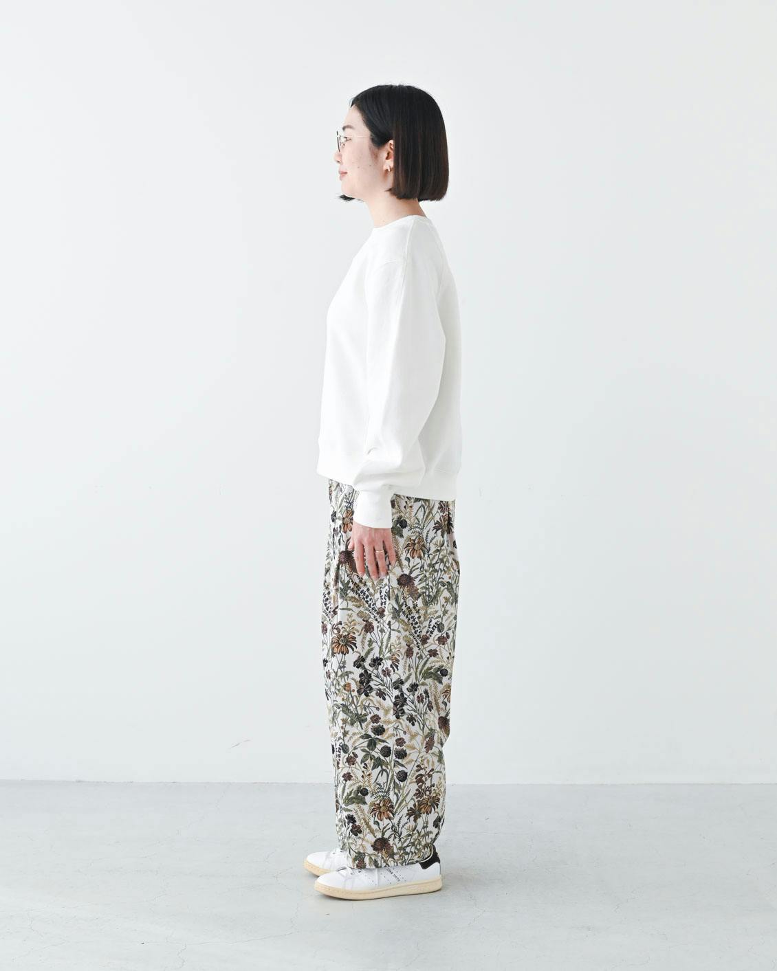 着用レビュー】2サイズ展開。「ふんわり素材の定番スウェット」を5名が