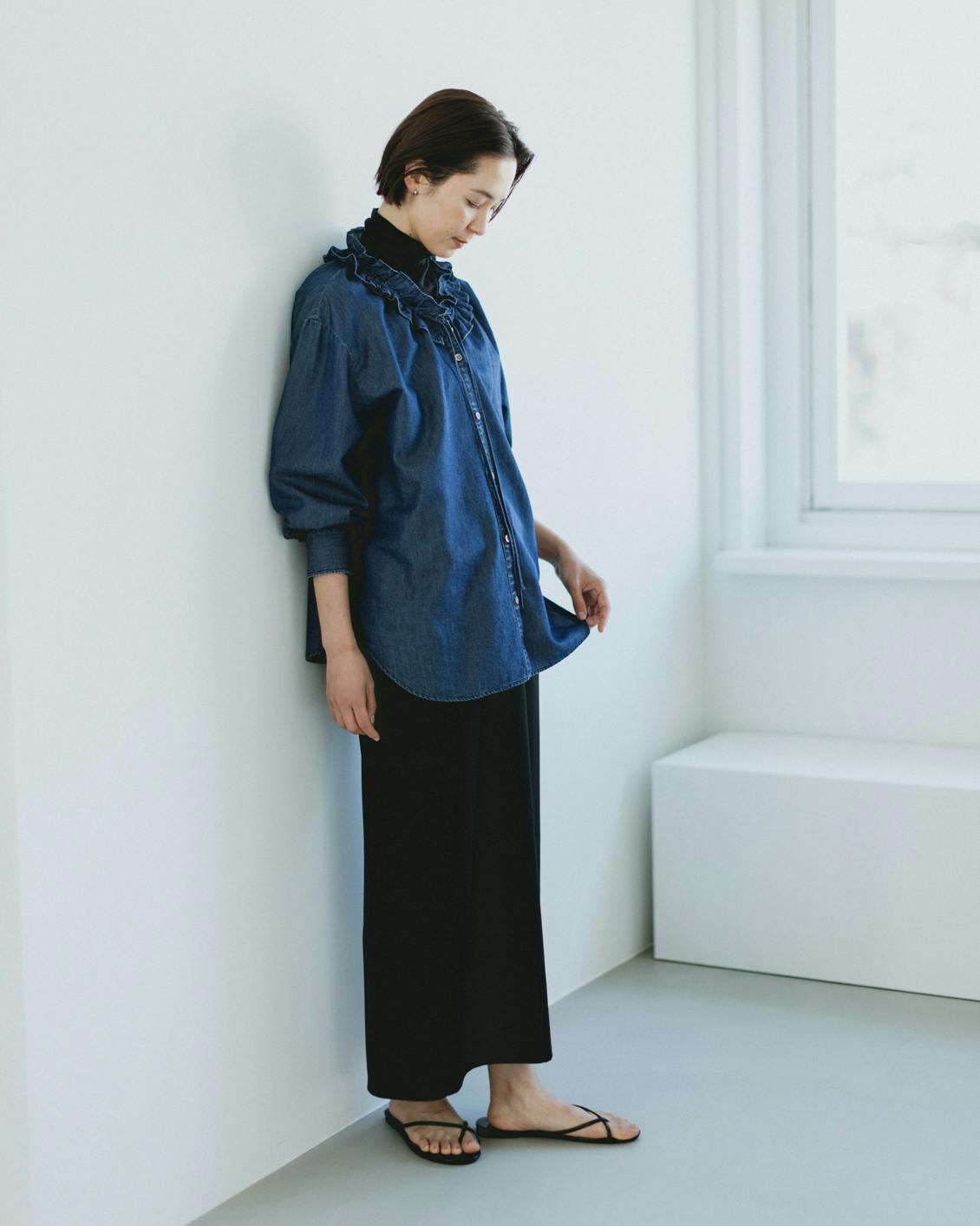 新商品】甘さもラフさも、自分らしく。技ありフリルの「デニムブラウス