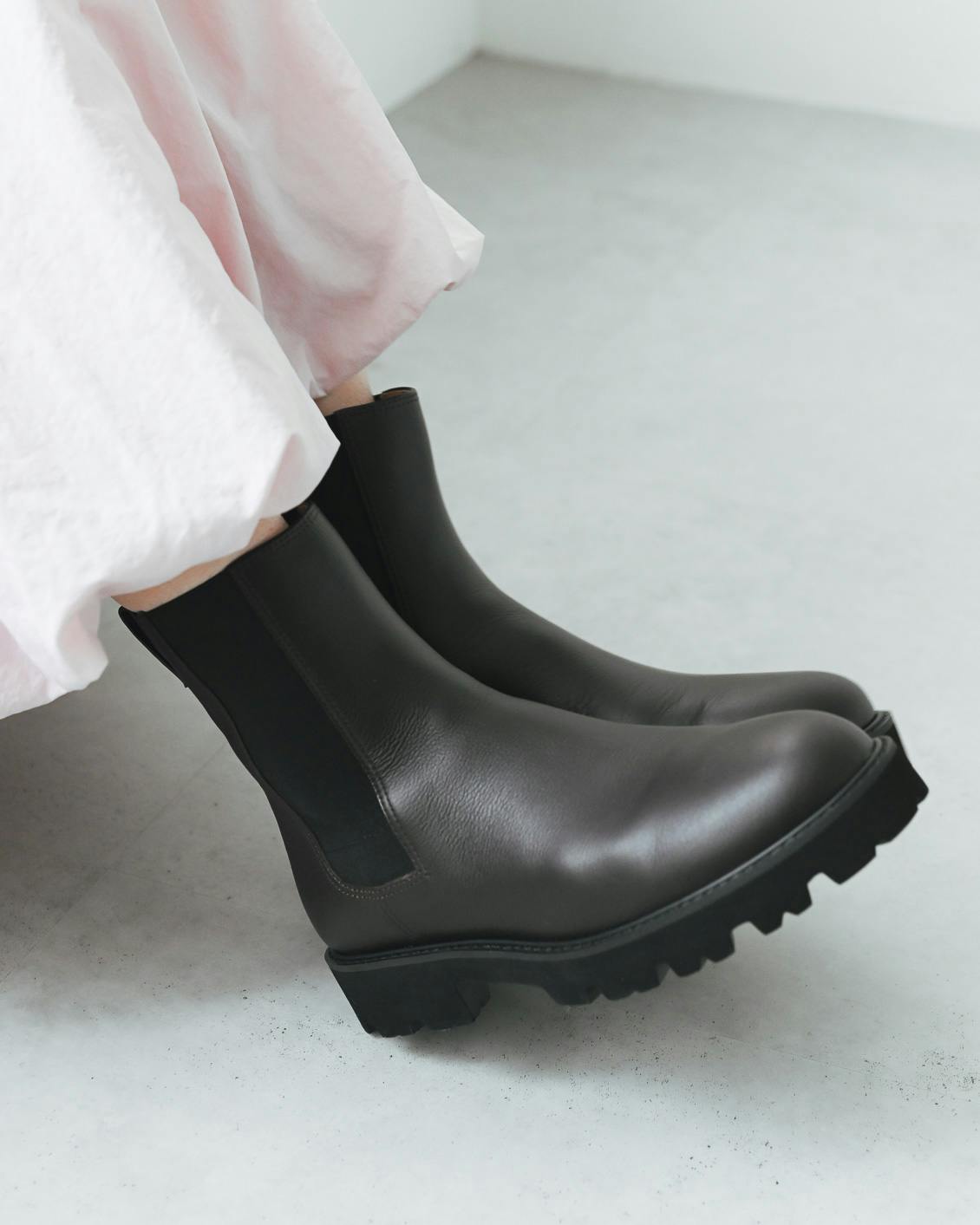 着用レビュー】新作登場！当店オリジナルシューズの「サイドゴアブーツ