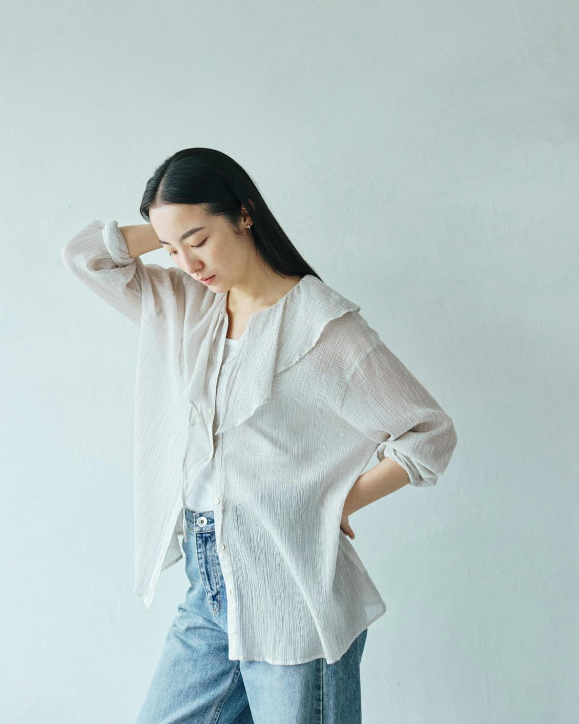 未使用　北欧、暮らしの道具店　フリルカラーブラウス 新商品】大人にこそ似合う！ ひとさじの甘さが効いた「フリルカラー