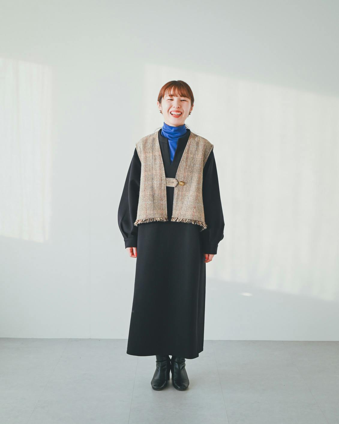 着用レビュー】ポンチ素材のワンピースを5名のスタッフが試着しました