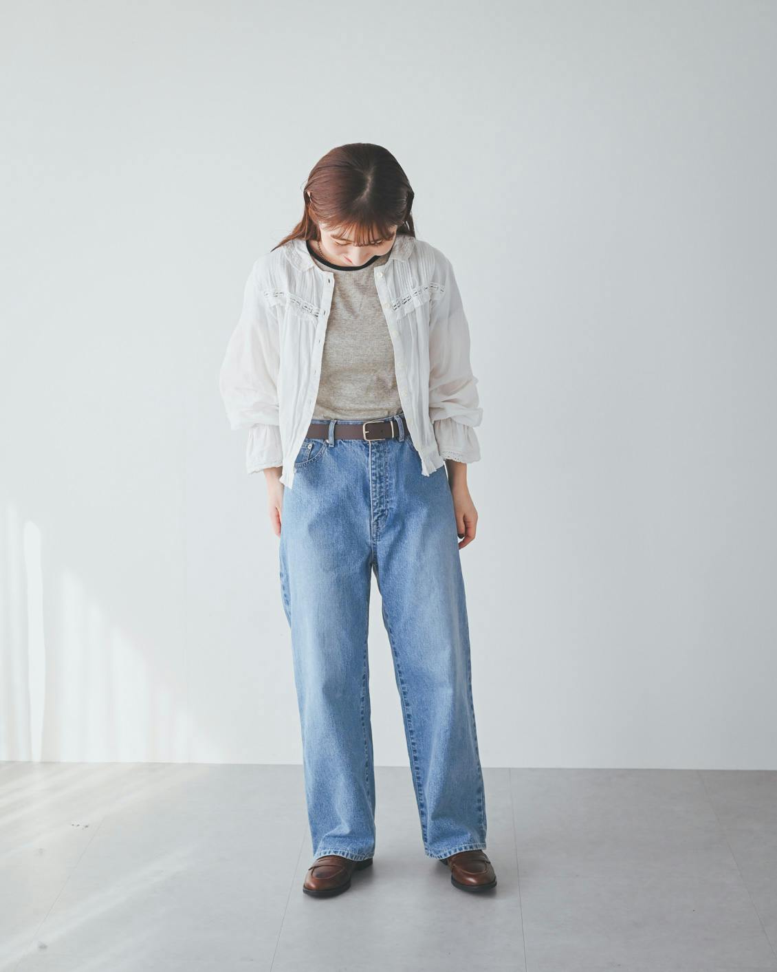 着用レビュー】ストレートデニムを身長別7名が着てみました - 北欧