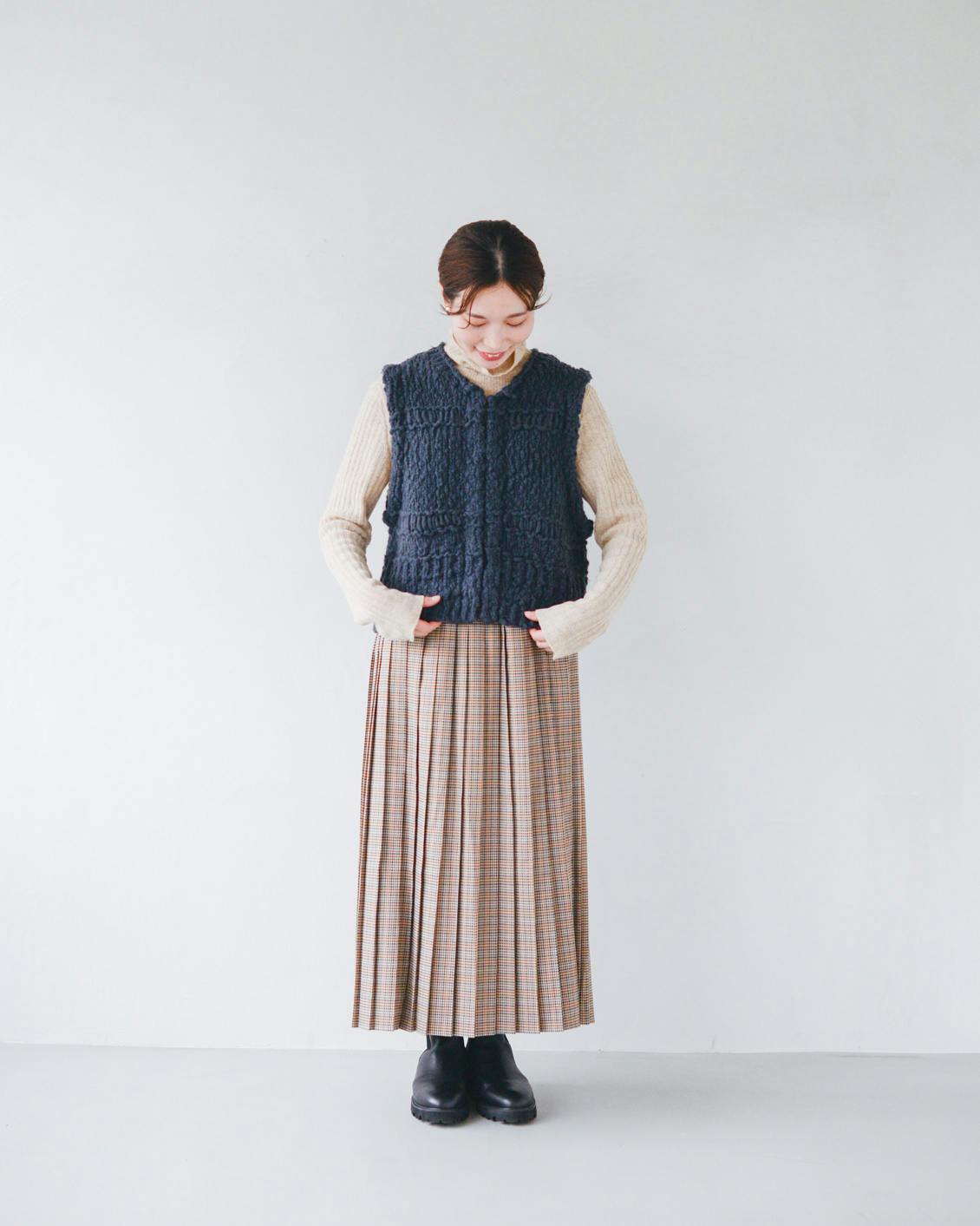 着用レビュー】チャンキーニットベストをスタッフが試着しました