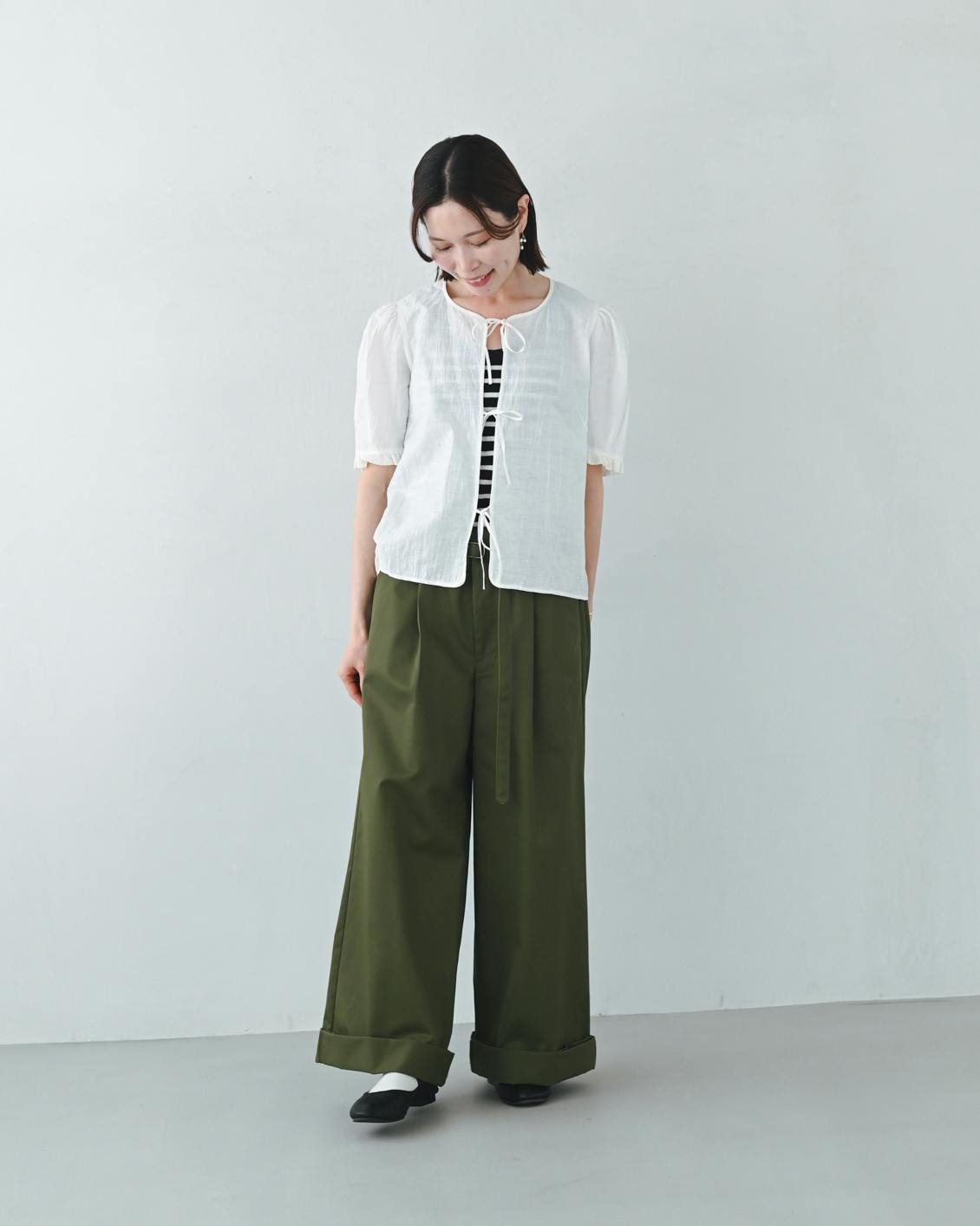 着用レビュー】「大人のためのワイドチノパンツ」を5名のスタッフが着