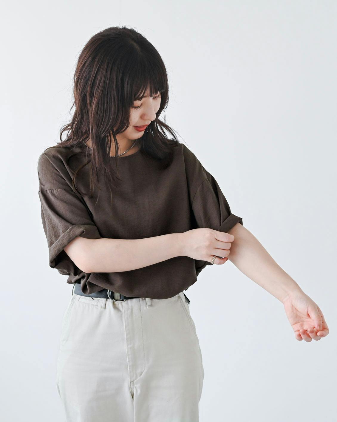 北欧暮らしの道具店　きれい色のTシャツブラウス　ペールグレー 着用レビュー】今すぐ活躍、秋までOK！新色「Tシャツブラウス