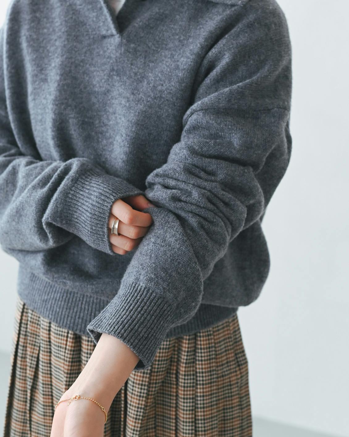 着用レビュー】襟付きニットをスタッフ4名が着てみました - 北欧