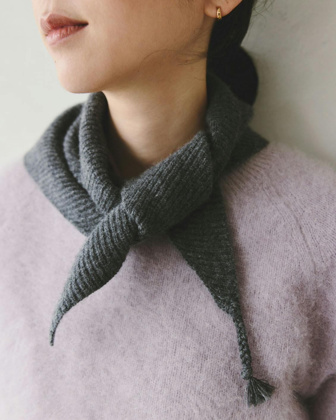 バイヤー裏話】カシミヤタッチの軽やかさ、コーデに彩りを添えるニット