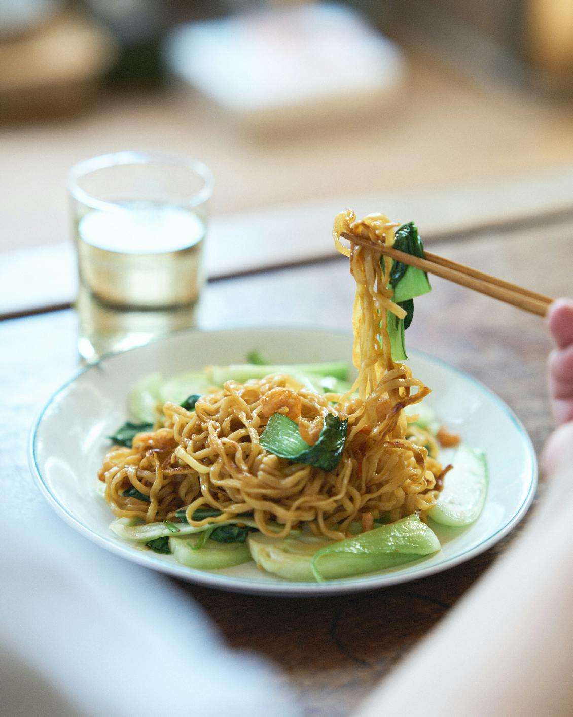 電子レンジ対応カップ入り食品『OSAKAきっちん監修 旨辛ソース焼