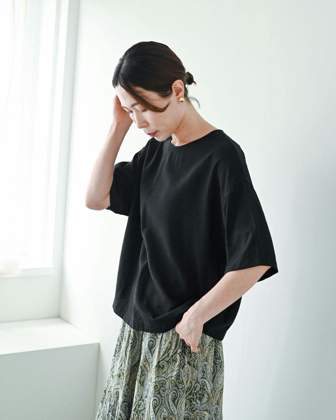 着用レビュー】今すぐ活躍、秋までOK！新色「Tシャツブラウス
