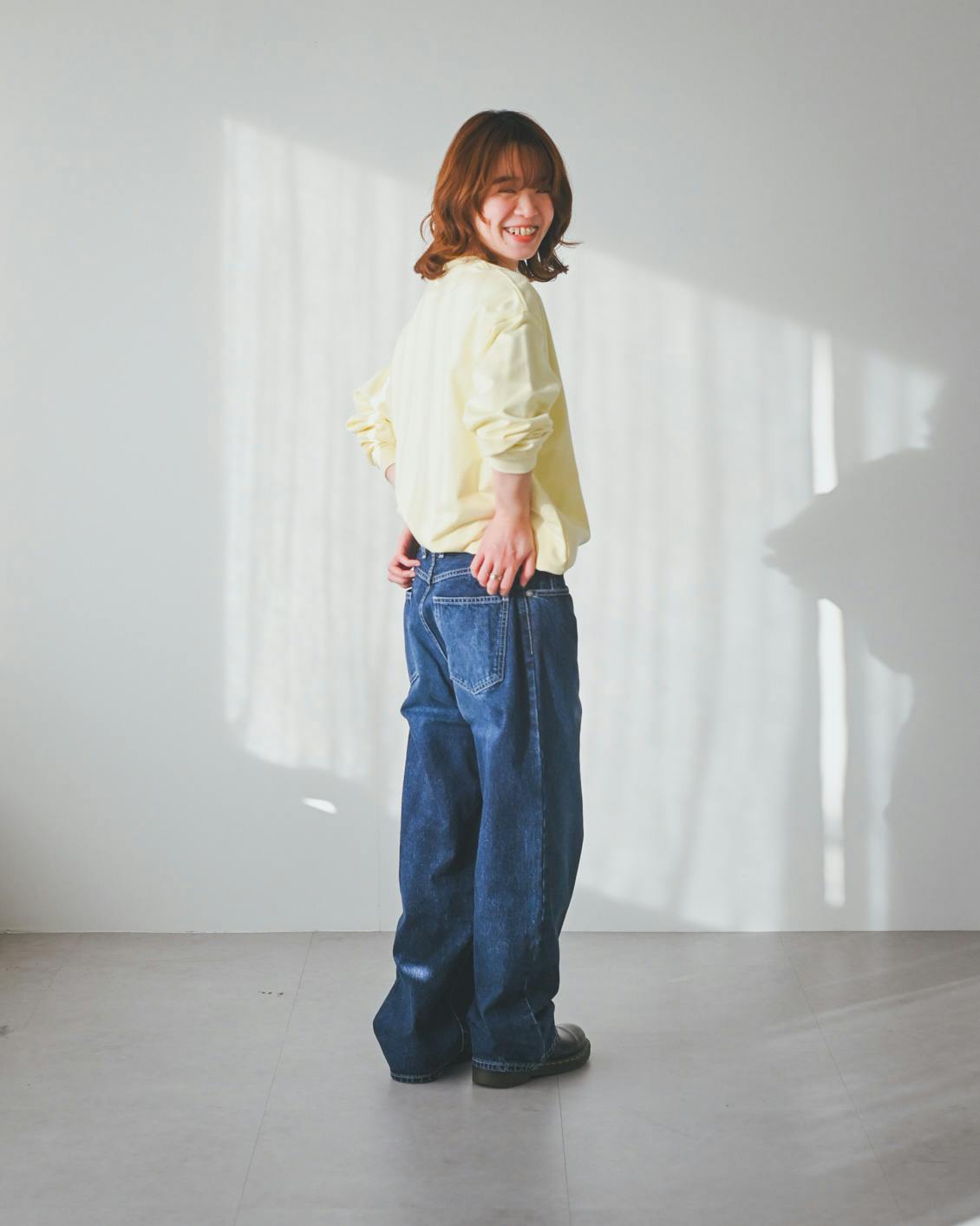 着用レビュー】ストレートデニムを身長別7名が着てみました - 北欧