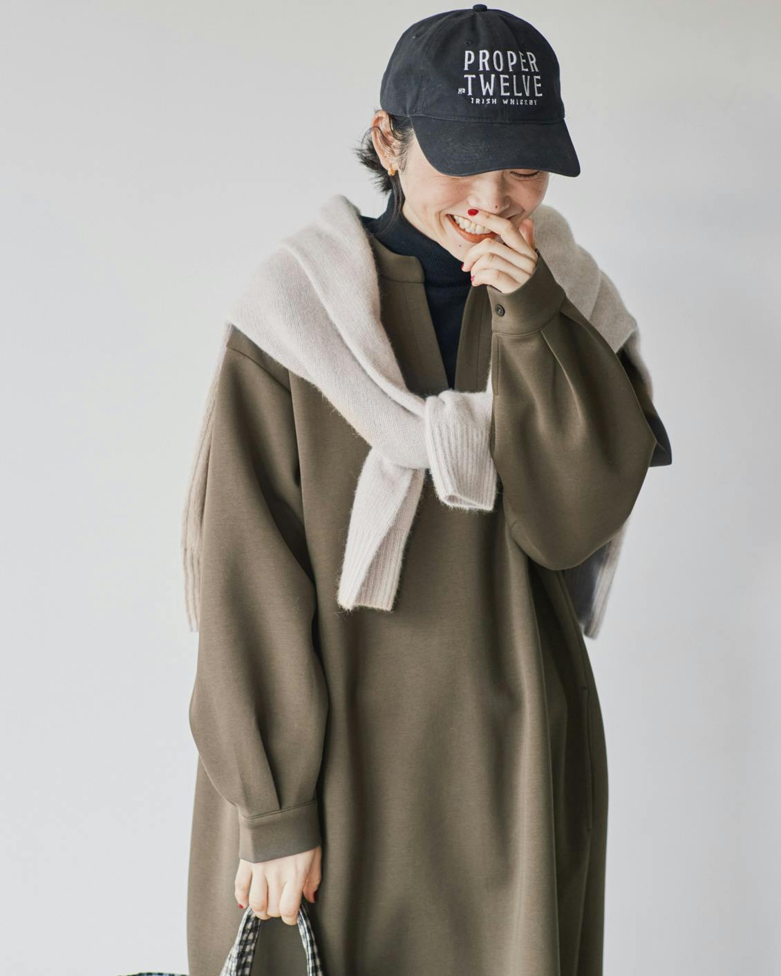 新商品】日常も特別な日にも、迷わず着られる「ポンチ素材のワンピース