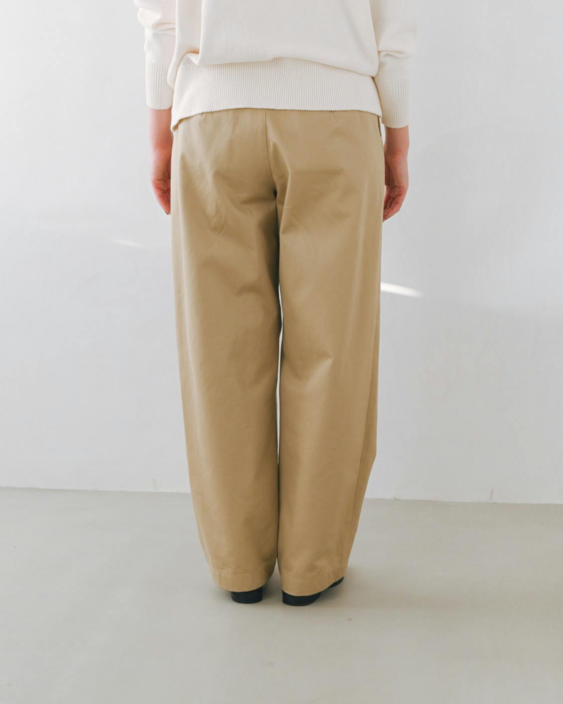 着用レビュー】品よく、決まる。チノパンツを7名のスタッフが試着しま
