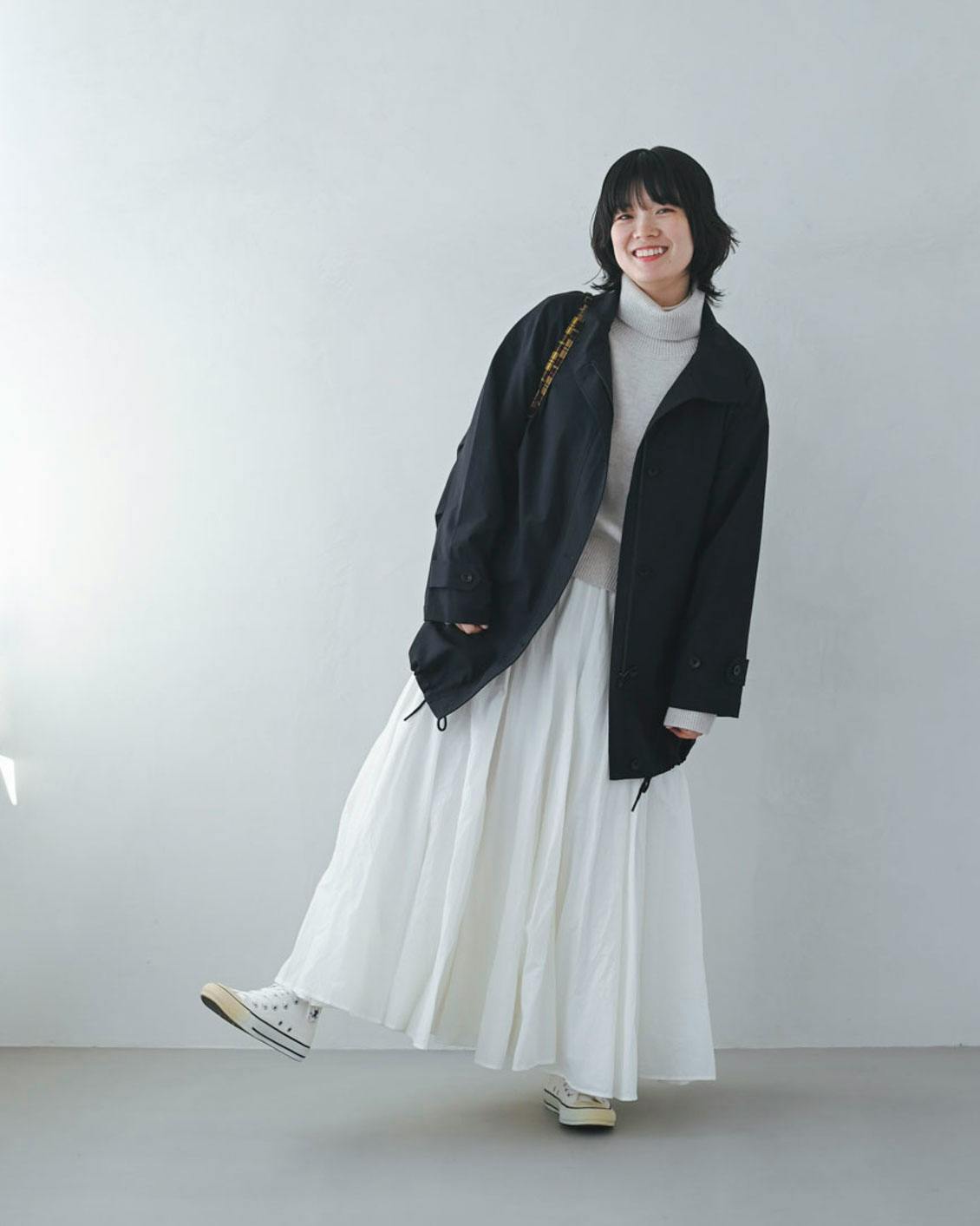 さらりと自由な着回しに】日常になじむすっきりデザインのフレア