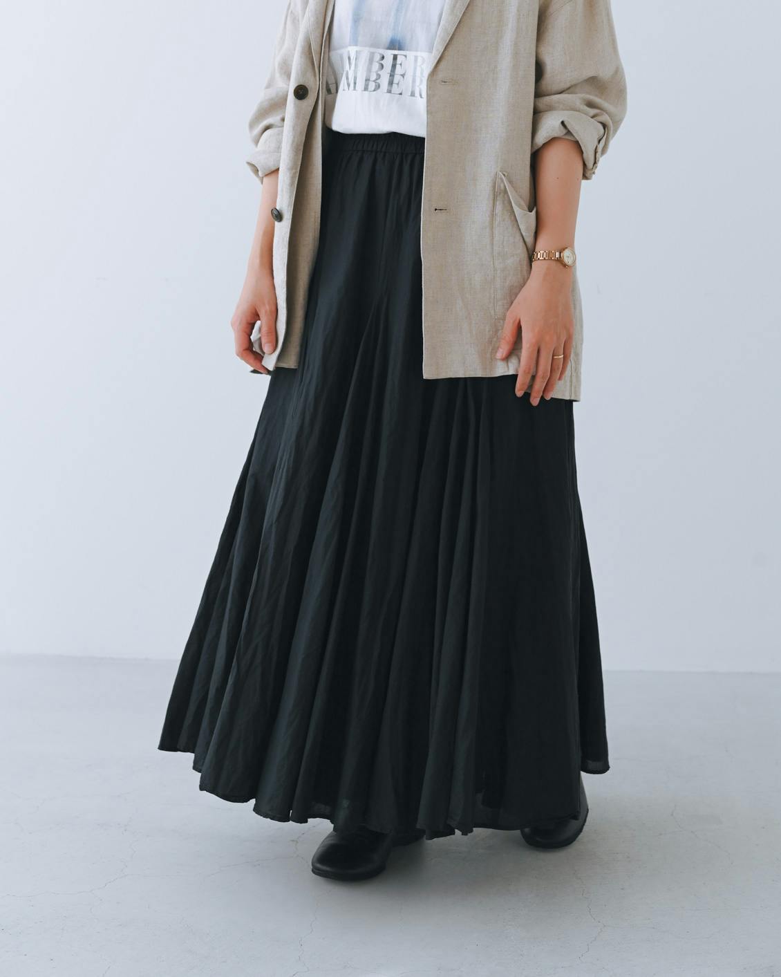 着用レビュー】mizuiro indのボリュームフレアスカートを3名が着てみ