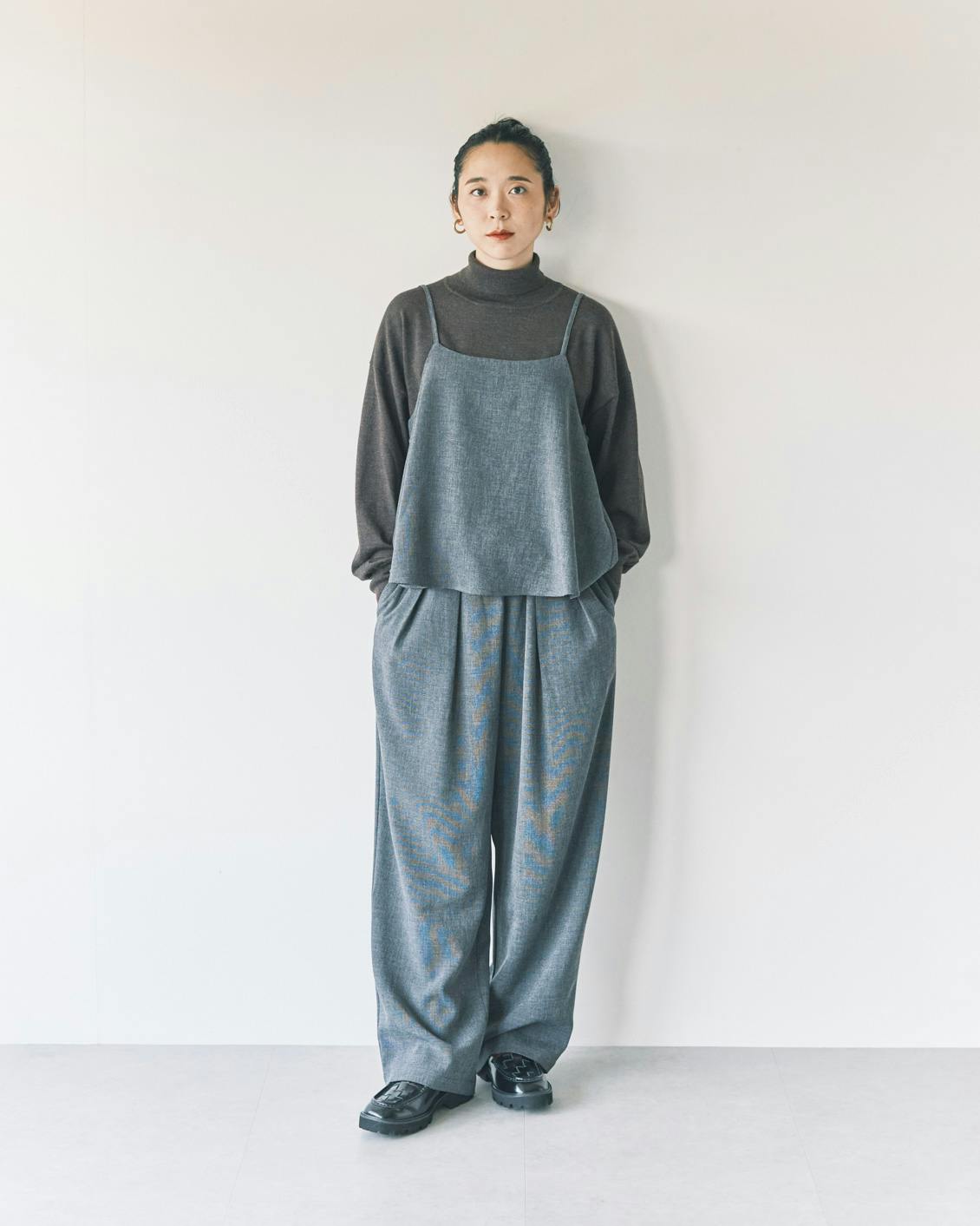 新商品】ノースリーブからニットまで。季節を越えて頼れる