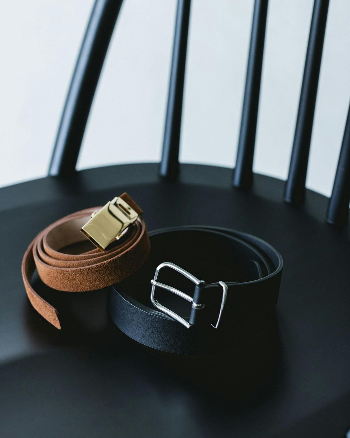 大人の小物選び】「LEFIJE」のレザーベルトを使ったコーディネートの