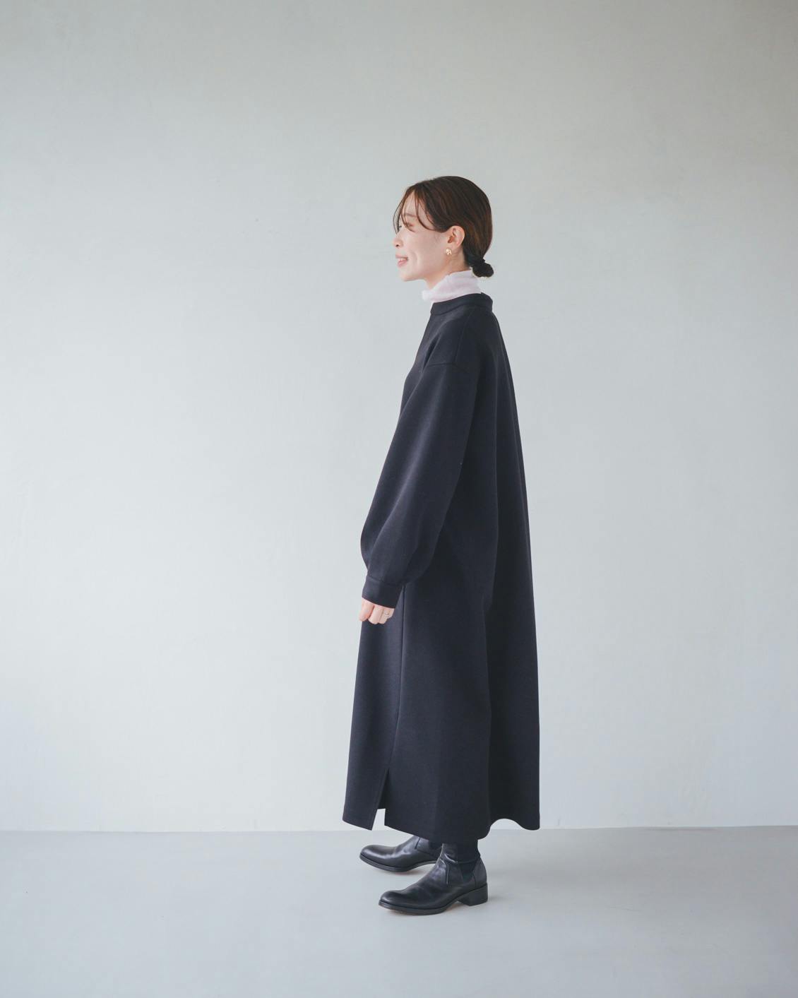 着用レビュー】ポンチ素材のワンピースを5名のスタッフが試着しました